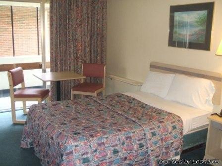 Regency Inn And Conference Center Clinton Стая снимка